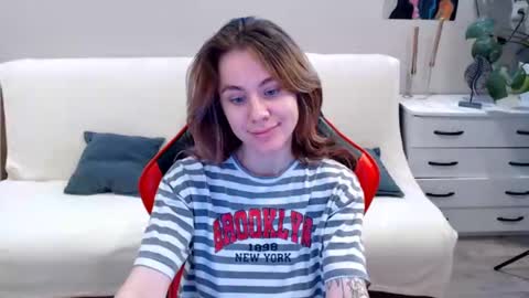 baby_kitte online show from 01/04/25, 04:22