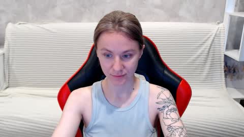 baby_kitte online show from 09/16/25, 04:02