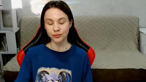 baby_kitte online show from 01/19/26, 03:43