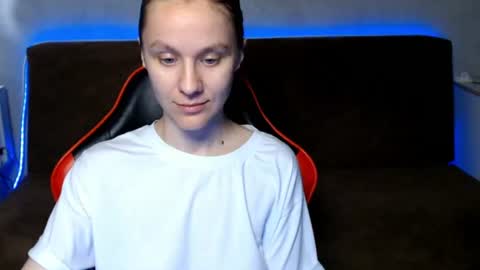 baby_kitte online show from 06/19/26, 02:10