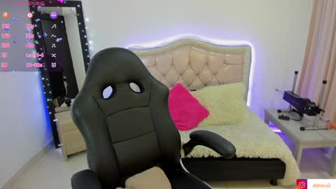 Snapshot of baby_love03 chatting on 01/01/25, 10:43 Dulce Stefa online show from 01/01/25, 10:43