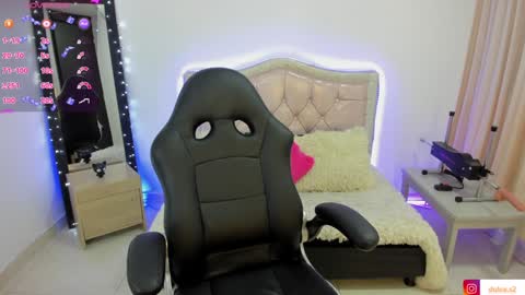 Snapshot of baby_love03 chatting on 01/02/25, 09:43 Dulce Stefa online show from 01/02/25, 09:43