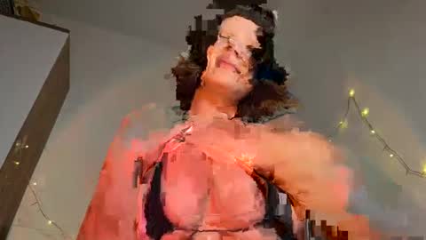 Snapshot of baby_meimei chatting on 01/17/25, 10:12 mei online show from 01/17/25, 10:12