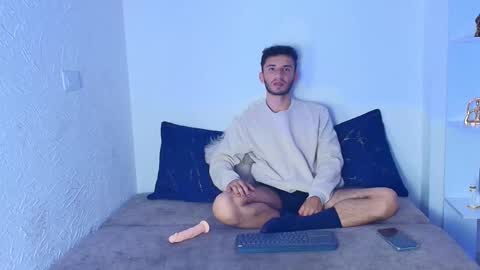 Snapshot of baby_monster6 chatting on 09/15/25, 01:33 baby_monster6 online show from 09/15/25, 01:33