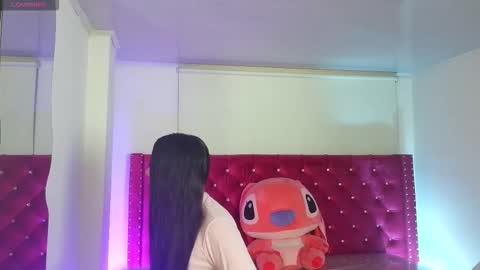 Snapshot of baby_nicols_m chatting on 02/19/26, 11:06 Nico online show from 02/19/26, 11:06