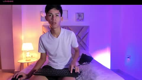 baby_noaht online show from 06/18/26, 12:20
