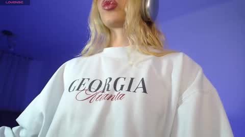 Snapshot of baby_nyx1 chatting on 12/19/25, 03:13 NYX online show from 12/19/25, 03:13