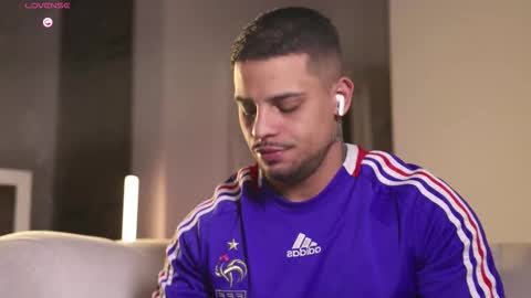 Snapshot of baby_rausch chatting on 12/14/25, 08:09 baby_rausch online show from 12/14/25, 08:09