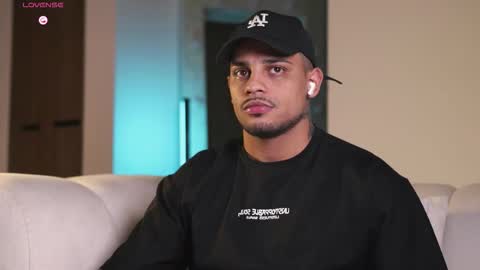 Snapshot of baby_rausch chatting on 12/15/25, 06:28 baby_rausch online show from 12/15/25, 06:28