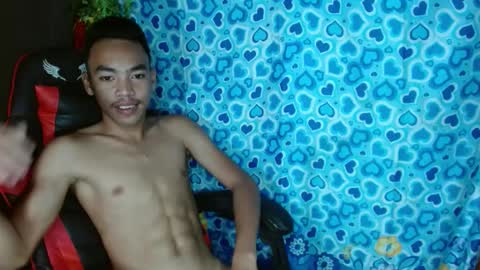 Snapshot of baby_razell chatting on 02/25/25, 12:36 baby_razell online show from 02/25/25, 12:36