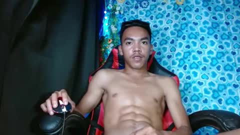 Snapshot of baby_razell chatting on 03/07/25, 04:22 baby_razell online show from 03/07/25, 04:22