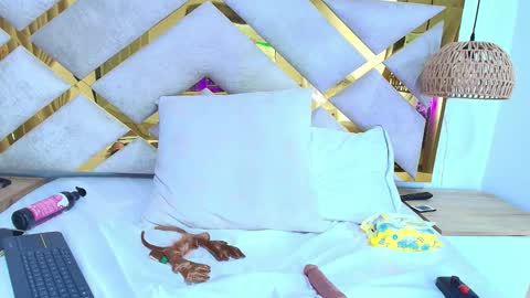 baby_scarleth_ online show from 12/05/25, 03:15