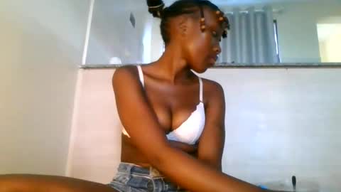 baby_smiler online show from 05/18/26, 02:12