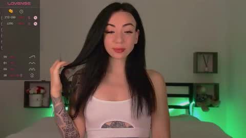 Snapshot of baby_win777 chatting on 10/12/25, 08:19 Baby Win online show from 10/12/25, 08:19