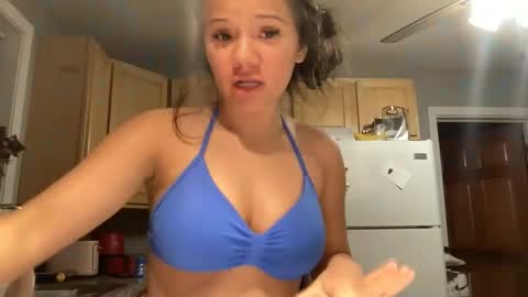 Snapshot of babyaves chatting on 02/12/26, 05:57 babyaves online show from 02/12/26, 05:57