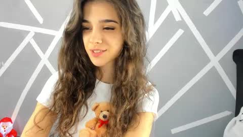 Snapshot of babyaylin chatting on 12/04/24, 05:38 Aylin online show from 12/04/24, 05:38