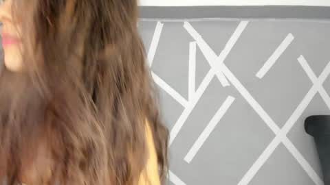 Snapshot of babyaylin chatting on 12/18/24, 12:07 Aylin online show from 12/18/24, 12:07