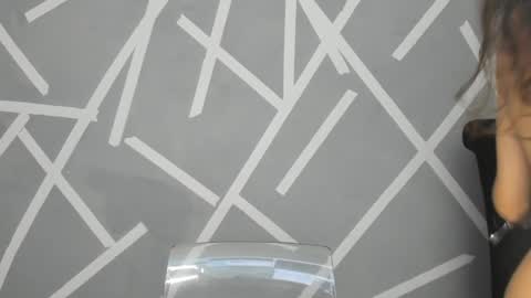 Snapshot of babyaylin chatting on 12/30/24, 10:32 Aylin online show from 12/30/24, 10:32