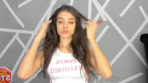 Snapshot of babyaylin chatting on 01/09/25, 05:23 Aylin online show from 01/09/25, 05:23