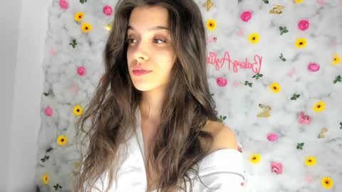 Snapshot of babyaylin chatting on 02/26/25, 04:36 Aylin online show from 02/26/25, 04:36