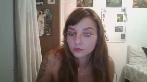 Snapshot of babydemon6 chatting on 01/13/25, 10:45 babydemon6 online show from 01/13/25, 10:45