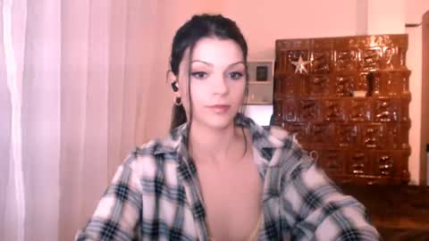 Snapshot of babydoll122060 chatting on 01/30/25, 05:19 Eli online show from 01/30/25, 05:19