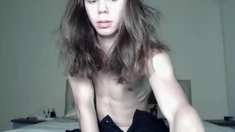 Snapshot of babyezhen chatting on 09/30/25, 08:03 babyezhen online show from 09/30/25, 08:03