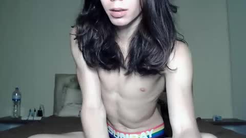 Snapshot of babyezhen chatting on 10/11/25, 09:24 babyezhen online show from 10/11/25, 09:24