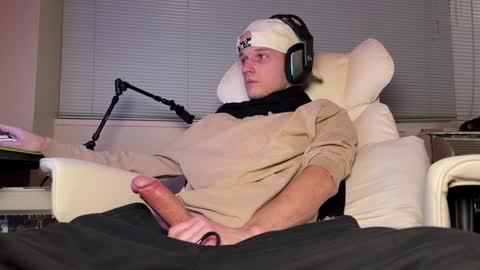 Big cock boy online show from 02/02/25, 05:21