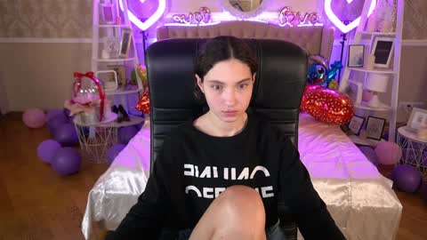 Sasha online show from 02/08/25, 02:47