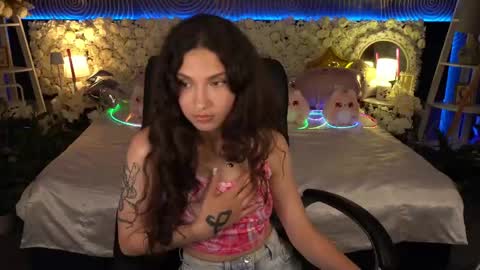 Snapshot of babyflowerr chatting on 05/15/26, 06:48 Sasha online show from 05/15/26, 06:48