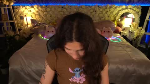 Snapshot of babyflowerr chatting on 05/27/26, 07:00 Sasha online show from 05/27/26, 07:00