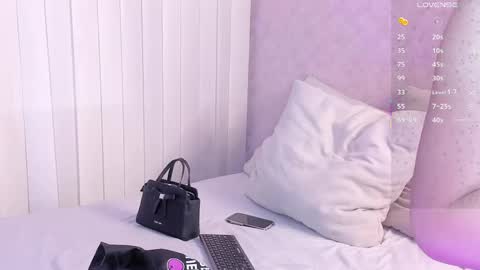 Snapshot of babyfoxxx_ chatting on 05/01/26, 11:26 babyfoxxx_ online show from 05/01/26, 11:26