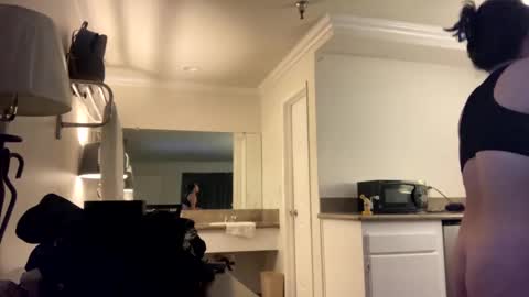 babygrl1800 online show from 12/03/24, 01:10