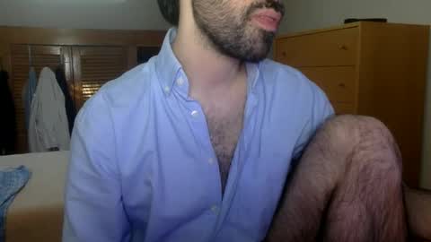 Snapshot of babyhardy chatting on 05/25/26, 10:32 Tom A. online show from 05/25/26, 10:32