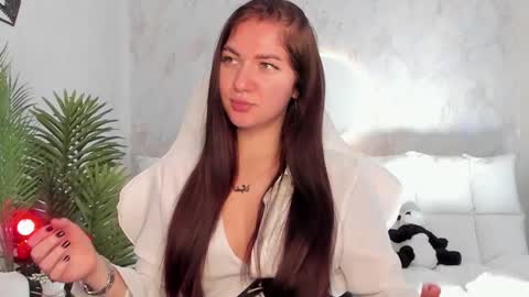 Snapshot of babyisperfect chatting on 09/16/25, 03:40 Sophia online show from 09/16/25, 03:40