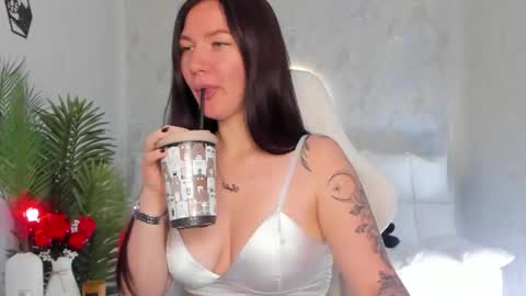 Snapshot of babyisperfect chatting on 09/25/25, 03:10 Sophia online show from 09/25/25, 03:10