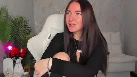 Snapshot of babyisperfect chatting on 09/28/25, 03:23 Sophia online show from 09/28/25, 03:23