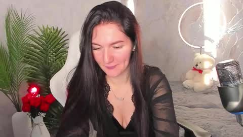 Snapshot of babyisperfect chatting on 11/30/25, 03:21 Sophia online show from 11/30/25, 03:21