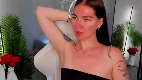 Sophia online show from 06/17/26, 12:35