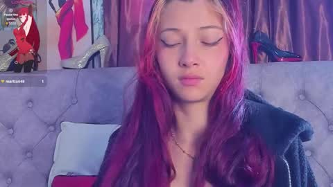 Snapshot of babylissie chatting on 09/09/25, 02:38 babylissie online show from 09/09/25, 02:38