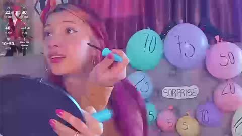 Snapshot of babylissie chatting on 09/12/25, 02:06 babylissie online show from 09/12/25, 02:06