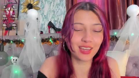 Snapshot of babylissie chatting on 10/16/25, 02:51 babylissie online show from 10/16/25, 02:51