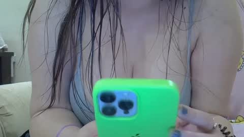 Snapshot of babymom1 chatting on 02/22/25, 06:52 babymom1 online show from 02/22/25, 06:52