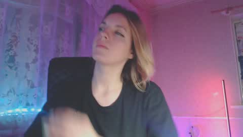 Sonya online show from 02/07/25, 01:15