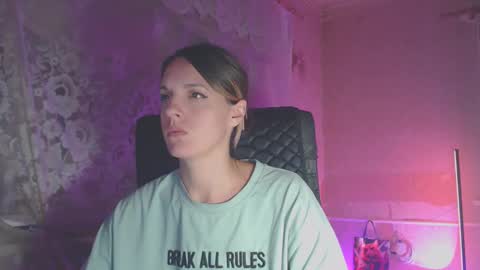 Sonya online show from 09/16/25, 06:31