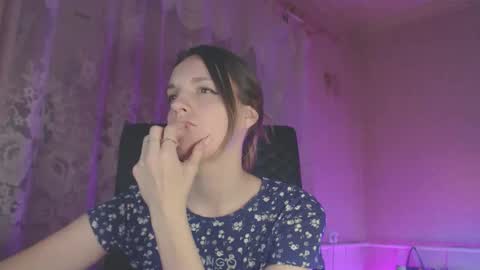 Snapshot of babymuro4ka chatting on 02/10/26, 06:45 Sonya online show from 02/10/26, 06:45