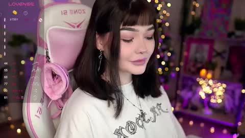 Nika online show from 12/22/24, 11:09