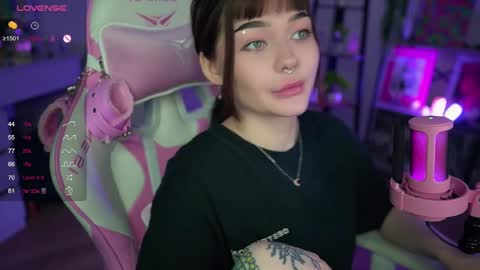 Nika online show from 02/03/25, 02:03