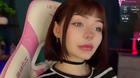 Nika online show from 10/19/25, 05:52